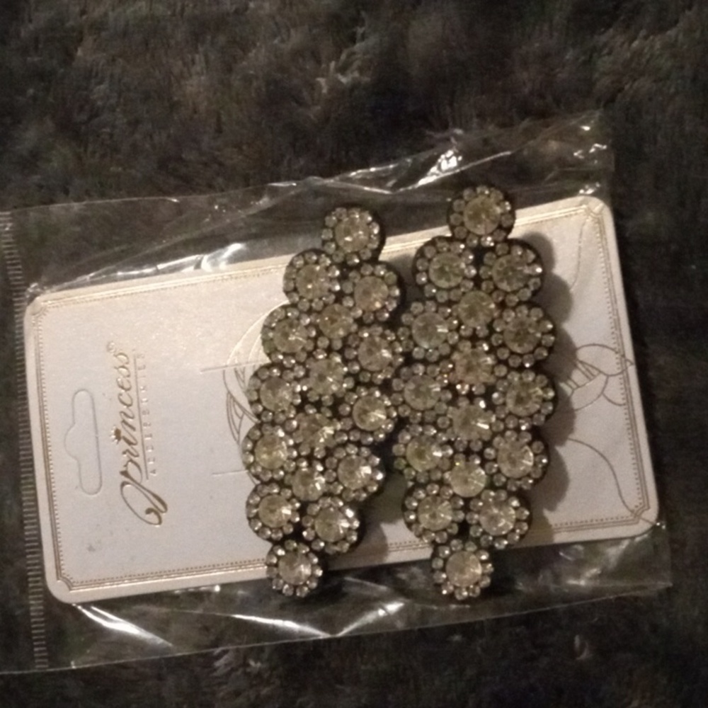 Hair clips